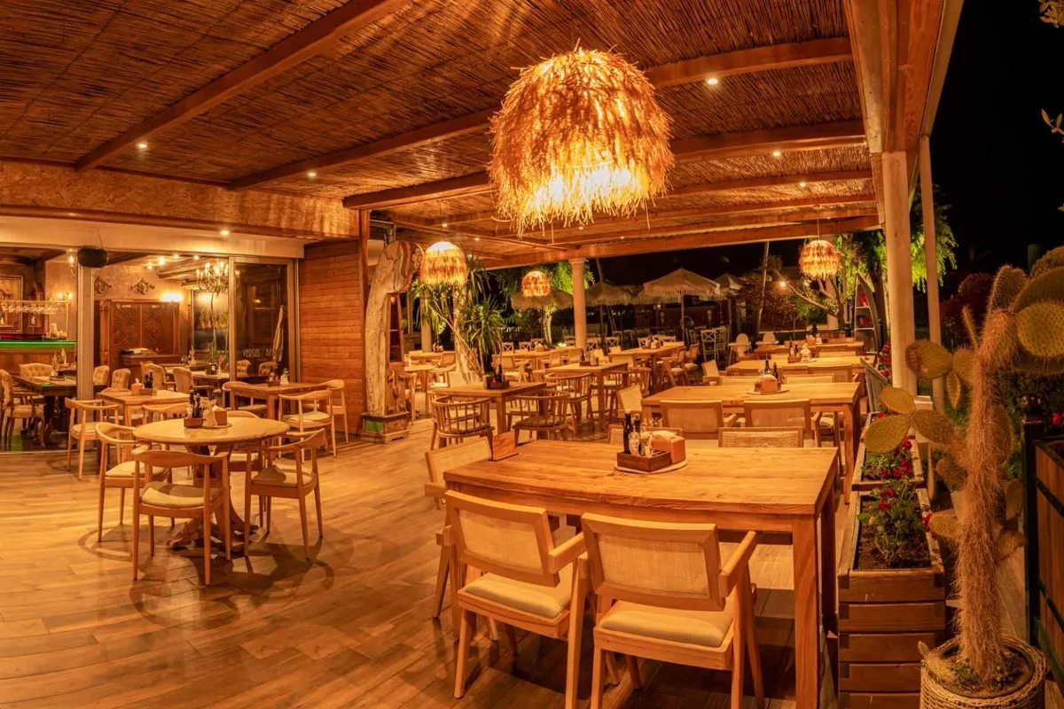 Versus Beach Bar, Струга